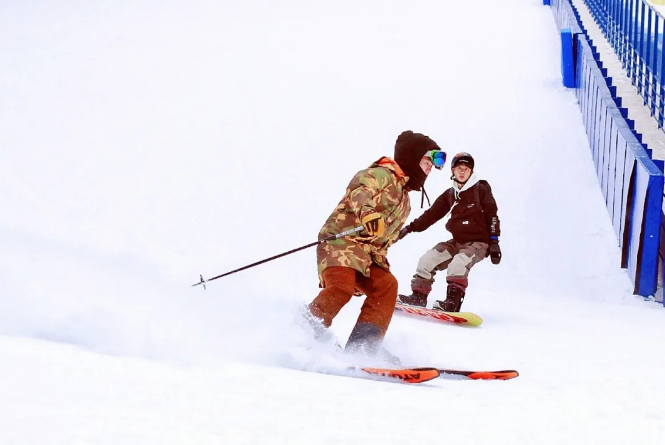 成都全搜索新闻网 成都再上新！无边泳池、滑雪场、水世界......一起来解锁夏日透心凉
