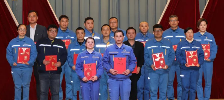 努力打造四家岳阳林纸包揽三项荣誉