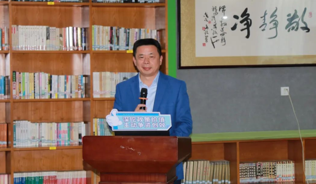 " 岳阳林纸党委书记,董事长叶蒙表示,新港区"点对点"解读政策,"用心