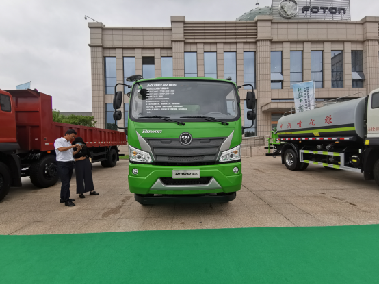 自卸界的“大力士”？两轴黄牌福田瑞沃大金刚真的很能装