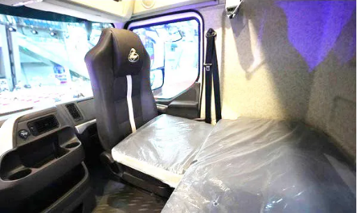 解放/乘龙/三一重卡牵引车 卧铺最低1.2米宽 卡友都说有“家”的感觉？