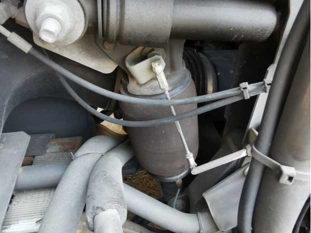 00马力的4X2重卡牵引车