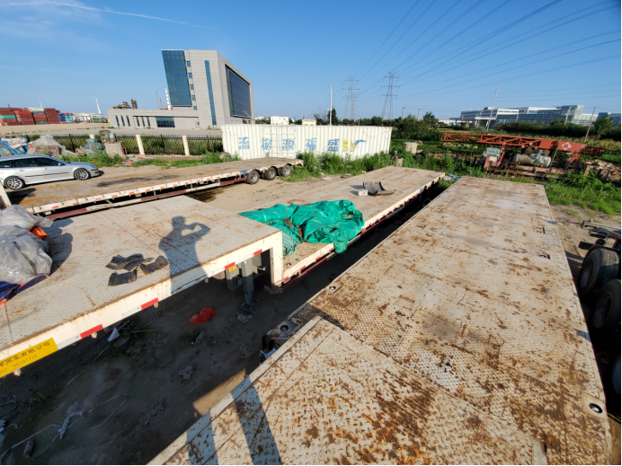 新款奔驰420马力重卡 从青岛跑新疆百公里油耗仅20L 国产重卡能做到吗？