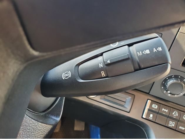 新款奔驰420马力重卡 从青岛跑新疆百公里油耗仅20L 国产重卡能做到吗？