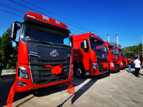 00马力自动挡乘龙H7