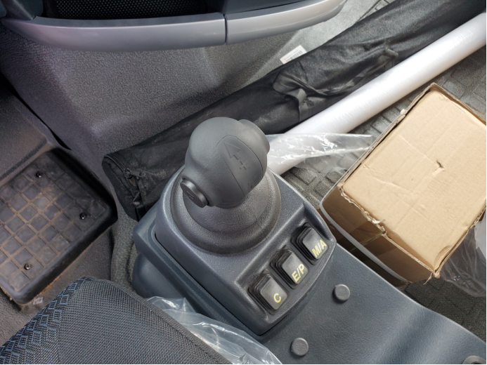 中国重汽为何敢叫响免费升级AMT变速箱？看看这款豪沃T7H自动挡重卡牵引车就明白了