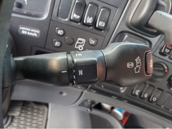 年半跑85万公里无故障？看看这位斯堪尼亚老司机是如何做保养的？"