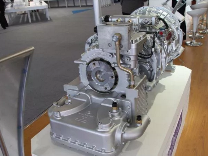 法士特/福伊特/采埃孚 3款液力缓速器大PK 谁才是重卡牵引车长下坡的“保护神”？