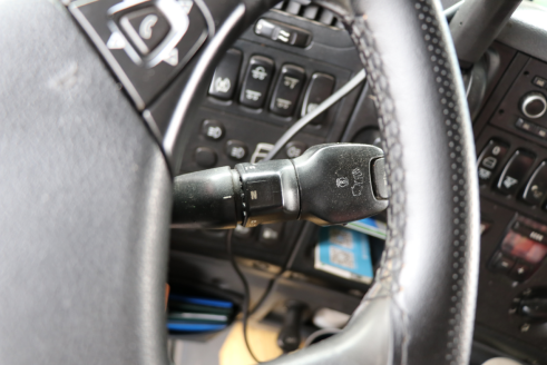 跑云川渝100万公里刹车片都不用换！这个品牌的重卡牵引车咋就这么牛？