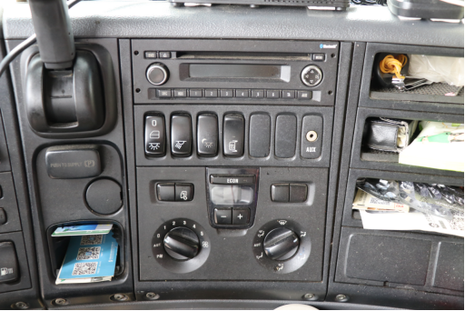 跑云川渝100万公里刹车片都不用换！这个品牌的重卡牵引车咋就这么牛？