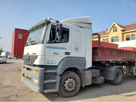 0年前的奔驰卡车就有气囊悬挂，这辆车的实力如今也能吊打国产高端重卡"