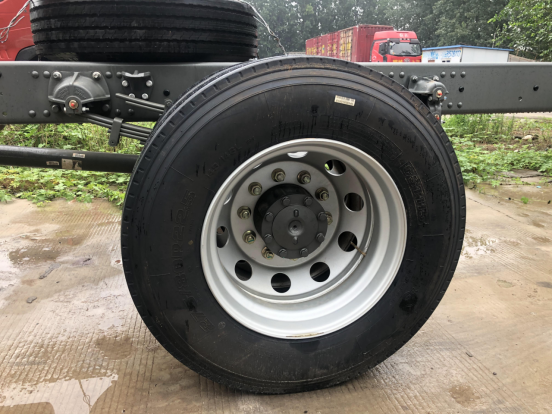 中型卡车最靓的仔！重汽新版HOWO TX系列载货车实拍详解