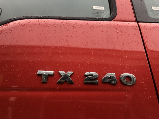 中型卡车最靓的仔！重汽新版HOWO TX系列载货车实拍详解