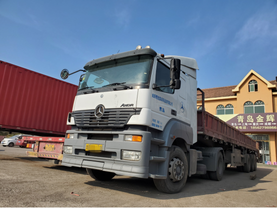 0年前的奔驰卡车就有气囊悬挂，这辆车的实力如今也能吊打国产高端重卡"