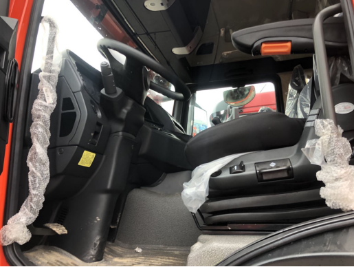 中型卡车最靓的仔！重汽新版HOWO TX系列载货车实拍详解