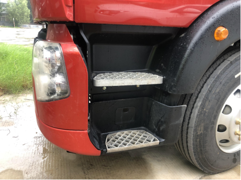 中型卡车最靓的仔！重汽新版HOWO TX系列载货车实拍详解