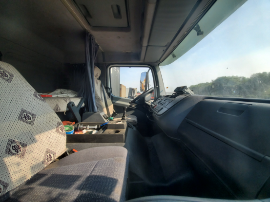 0年前的奔驰卡车就有气囊悬挂，这辆车的实力如今也能吊打国产高端重卡"