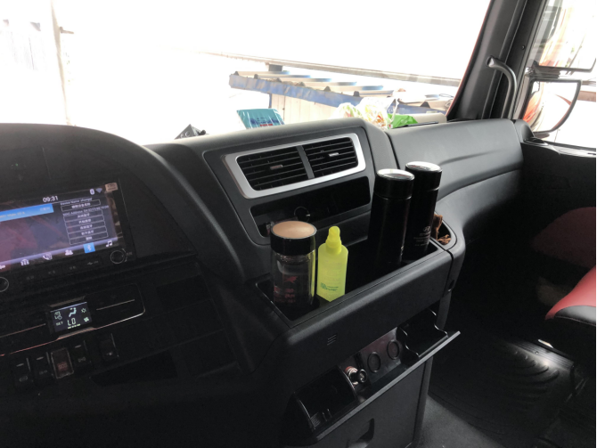 汕德卡8X4自动挡冷藏车来了！440马力+1000L双油箱，配置很豪横