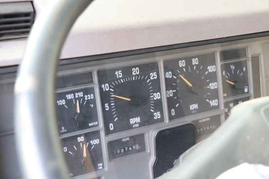 美式长头卡车长啥样？这款万国纳威斯达4700登高车很亮眼