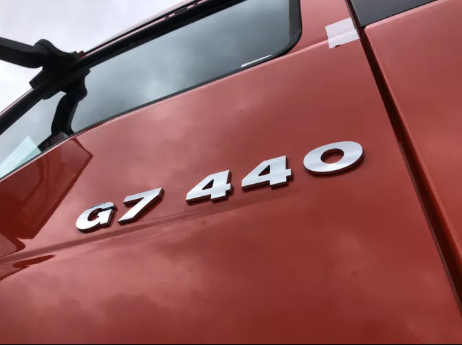 解放JH6、汕德卡G7、欧曼EST 同是8×4自动挡车型 哪款更得你心？