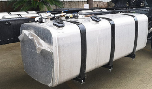 解放JH6、汕德卡G7、欧曼EST 同是8×4自动挡车型 哪款更得你心？