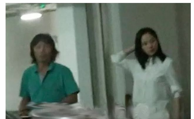 插足佟大为邓超的婚姻，在颁奖典礼被骂不要脸，文青背后是惯三？（组图） - 24