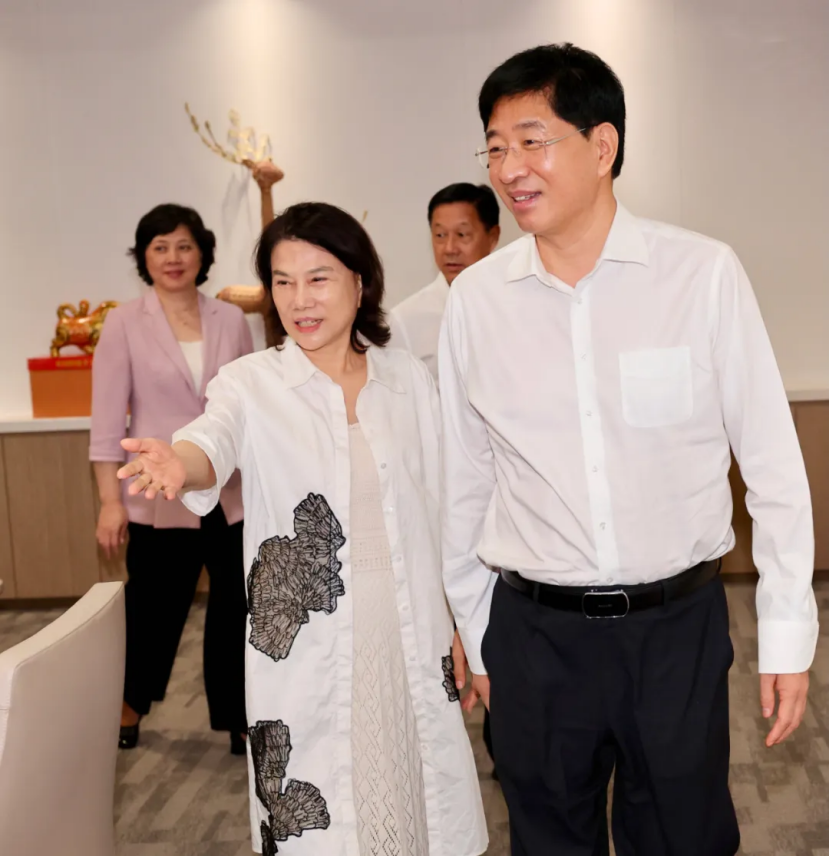 桂林市委书记周家斌率队赴珠海格力电器考察董明珠参加座谈 赵仲华