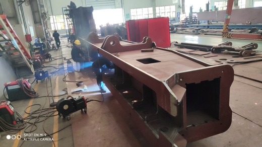 履带起重机—履带焊接 - 麦格米特智能焊接