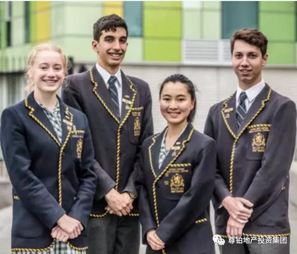 North Bowen Luxury Apartment HIGHGROVE in Melbourne’s Wealthy! Less