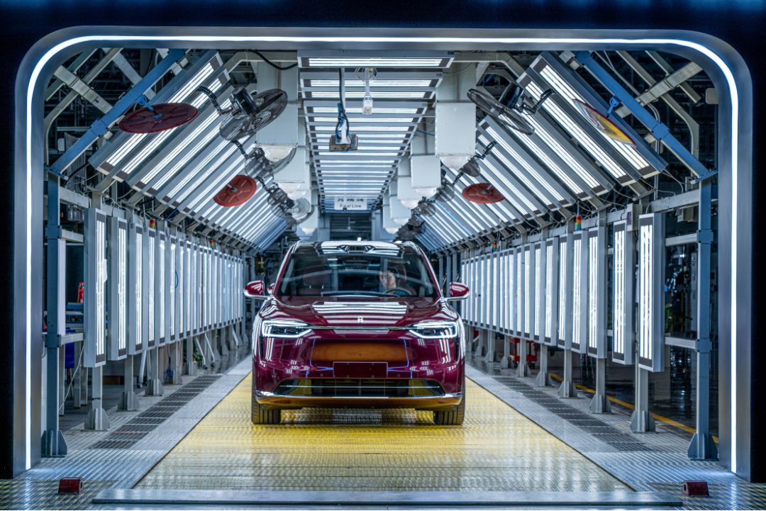 全新问界M7大定突破6万台