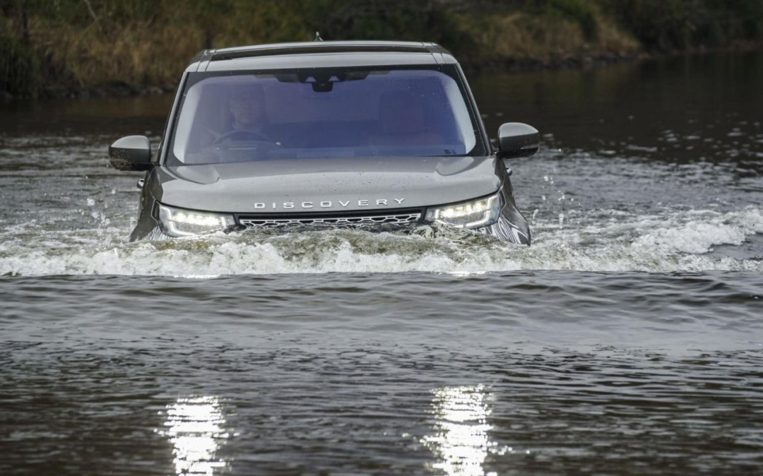 踢车问答 面对暴雨灾害 如何降低被水淹的危险 柠檬资讯