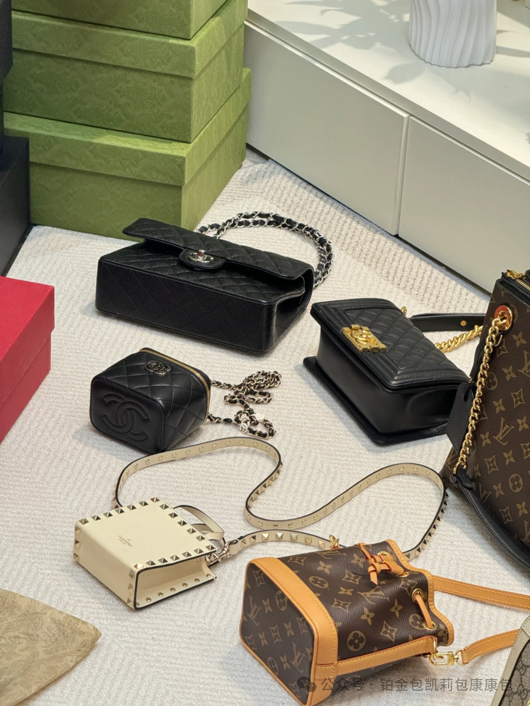 时尚买手逛广州中高端包包批发市场