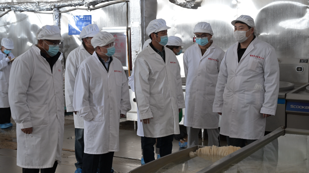 学院（校）开展食堂食材供应专项调研 筑牢校园食品安全防线(图2)