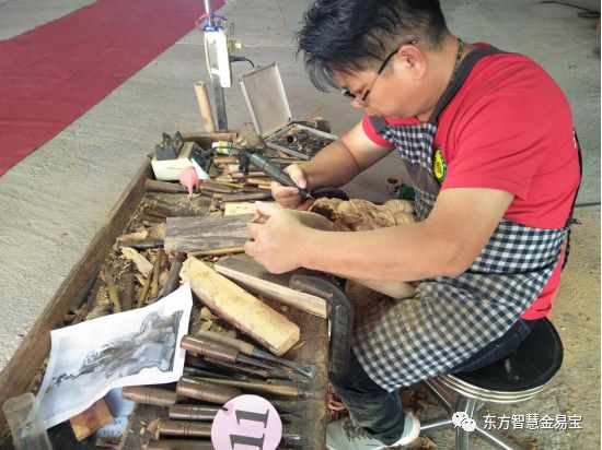 肇庆雕刻工艺后继有人|媒体热点资讯-肇庆市鼎湖华夏文化传播有限公司