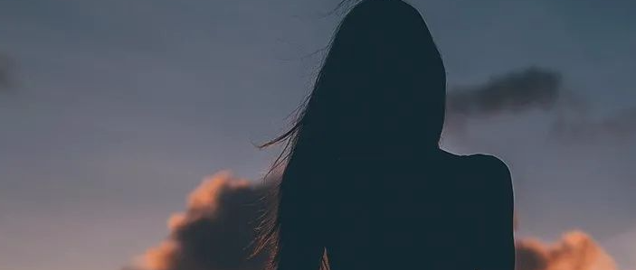 女星厕所潜规则，视频曝光：想红想疯了...