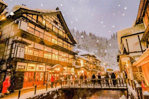 日本高颜值雪景温泉,随便拍都是童话世界,一边赏雪一边洗白白.
