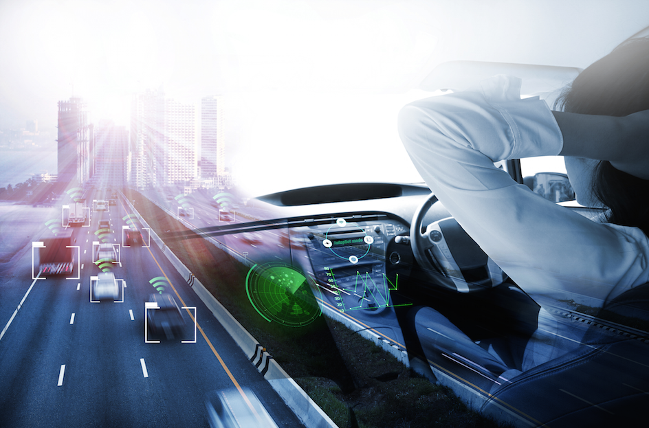 王慧｜智能汽車的“恐怖”一面：誰在開你的車？的圖1
