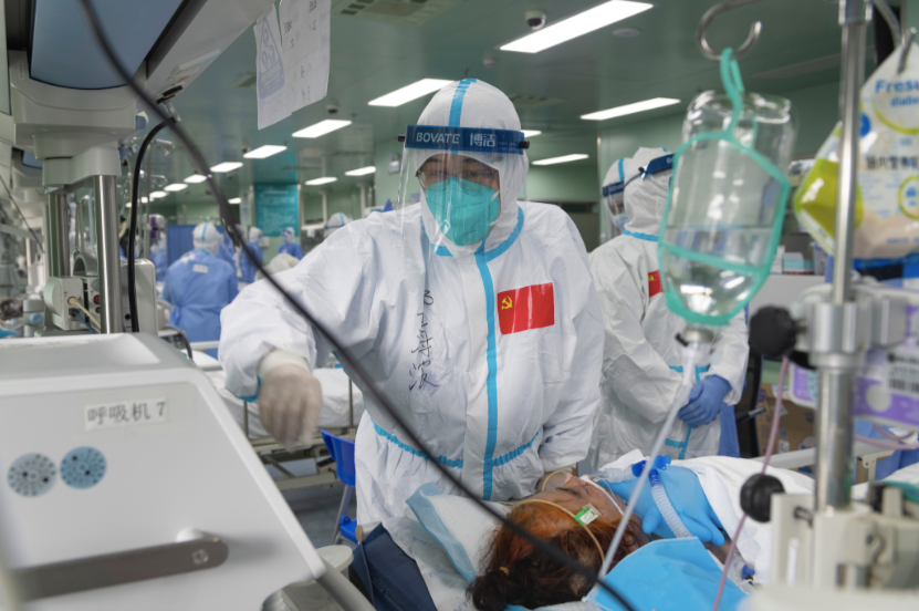 在武漢，國家醫療救治專家組的重症攻堅 健康 第2張