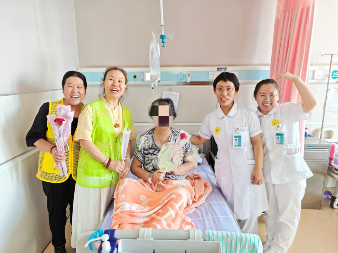 病房的床怎么摇起来漆扇摇出清凉 爱意温暖病房——肿瘤内科这场志愿服务活动太暖了_https://www.jmylbn.com_新闻资讯_第9张