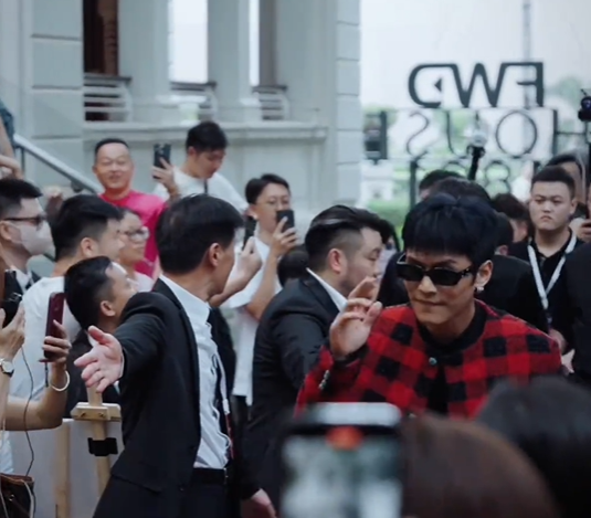 央视点名批评、目中无人、装傻充愣，这位频繁翻车的高贵网红要凉了？