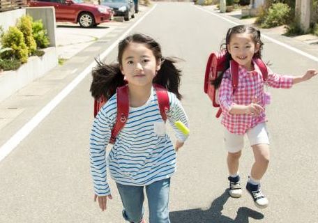 寒假来临，宝爸宝妈怎么保护好孩子的眼睛？学会这几招，早用早受