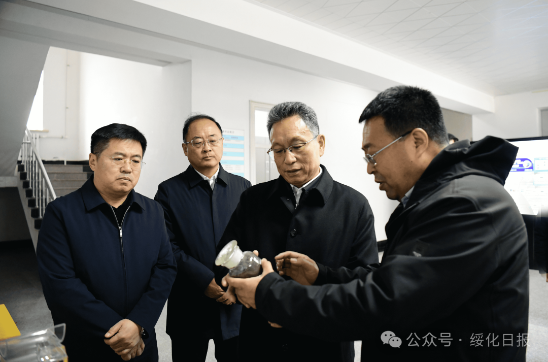 韩雪松在海伦市调研时强调 持续加强黑土地保护夯实粮食安全根基 筑牢各领域安全防线推进平安绥化建设