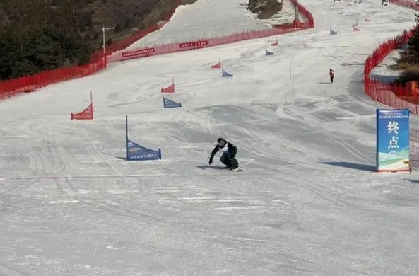 冬奧未遠冰雪歡騰寫在北京冬奧會開幕兩週年之際