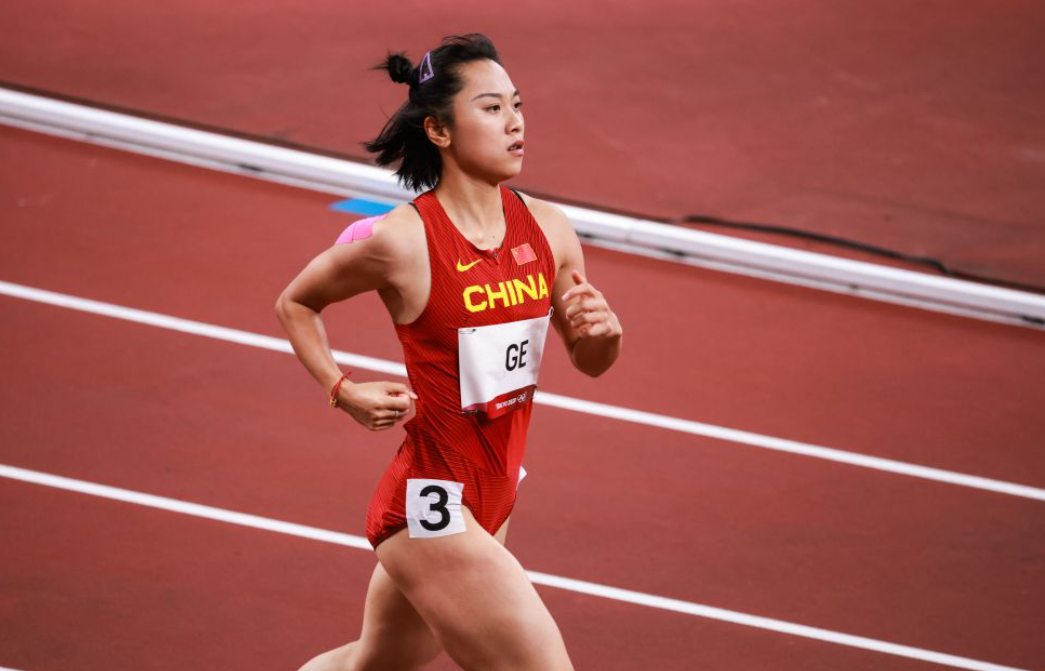 本赛季海外首秀达标世锦赛——葛曼棋夺田径经典赛百米冠军_洛杉矶