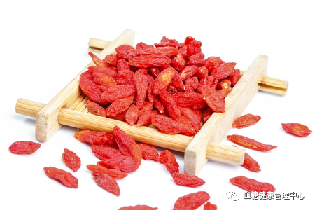 经常吃点“红果果”，血糖平稳好处多，还需要注意这一点！