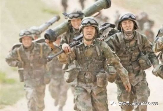 我国的导弹可以有多小 一名士兵背着6枚轻松跑 博弈论坛 微信公众号文章阅读 Wemp