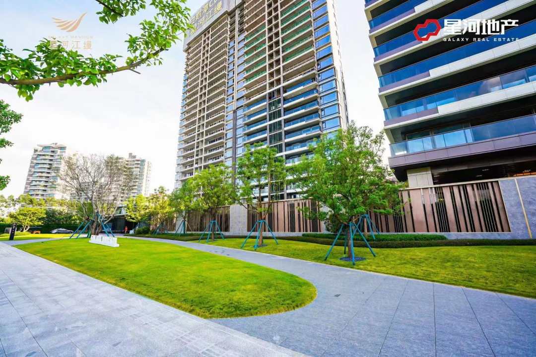 荔湾星河江缦在售179-235㎡，单价4.5万