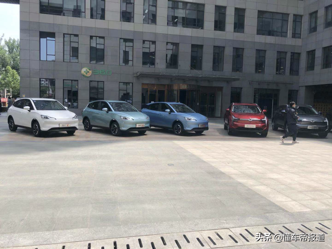 华为被同行力挺 三年内超越特斯拉 网友 莫非过于自信 Hi有料