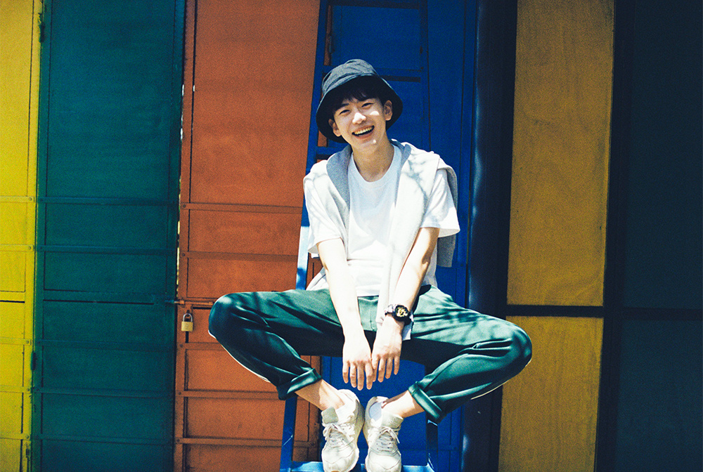 男生拍照这样摆 pose 能帅 10 倍! - chrome插件网