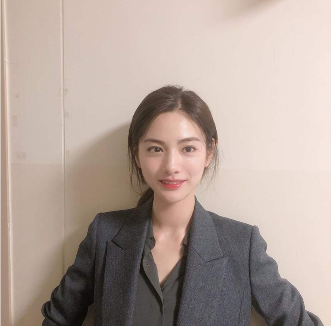 【美女】拿下“全球最美脸蛋”的她，被韩国人骂哭，这港风神颜，绝了！（组图） - 12